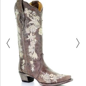 Corral Women's Flower Embroidery Western Boots